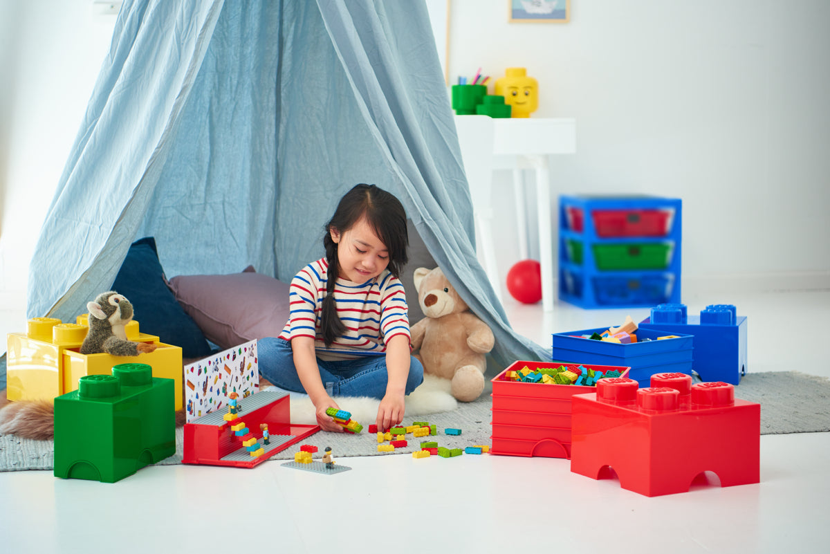 Vitrina (19.2x39,8x14,9cm) Expunere si Joaca LEGO Iconic - Rosu
