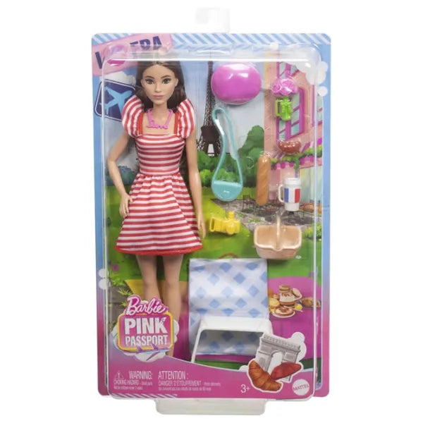Papusa Barbie Pink Passport Calatorie in Paris / 5